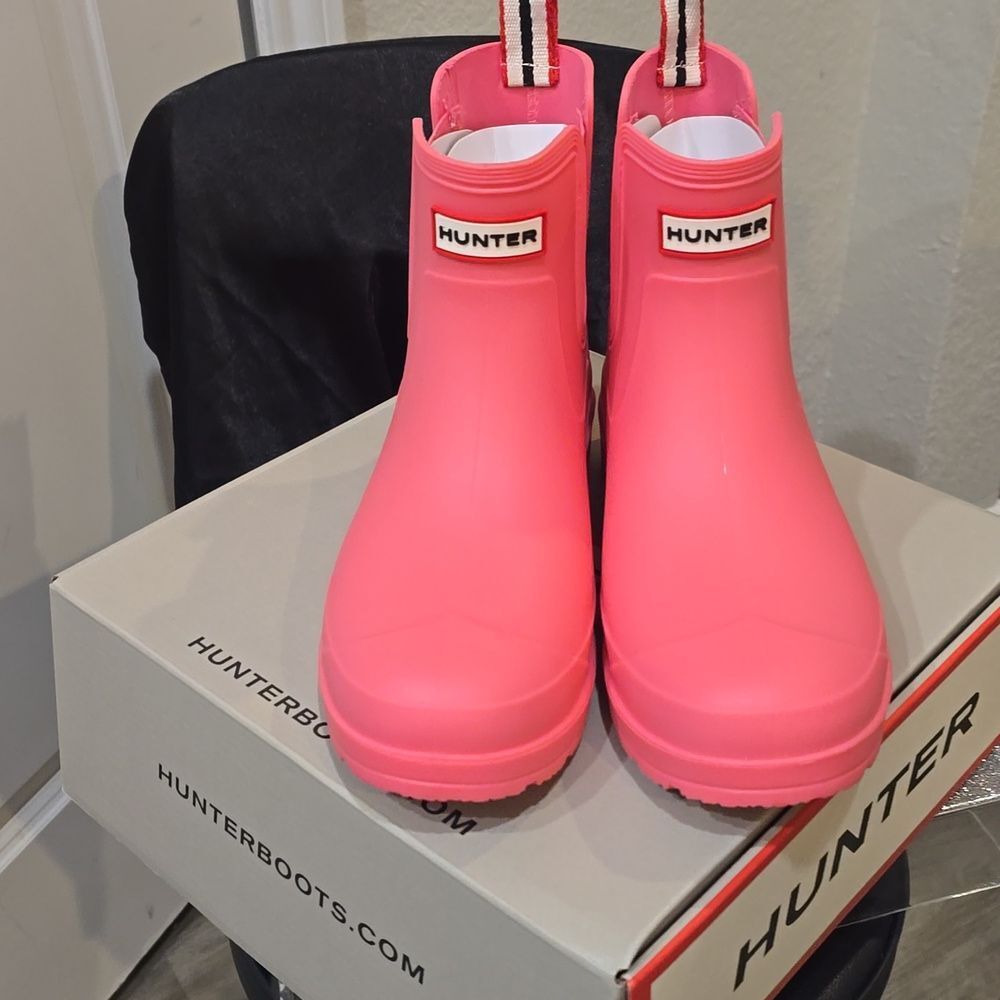 Hunter Tabitha Chelsea Waterproof Rain Boots- Medium Pink - Picture 9 of 11
